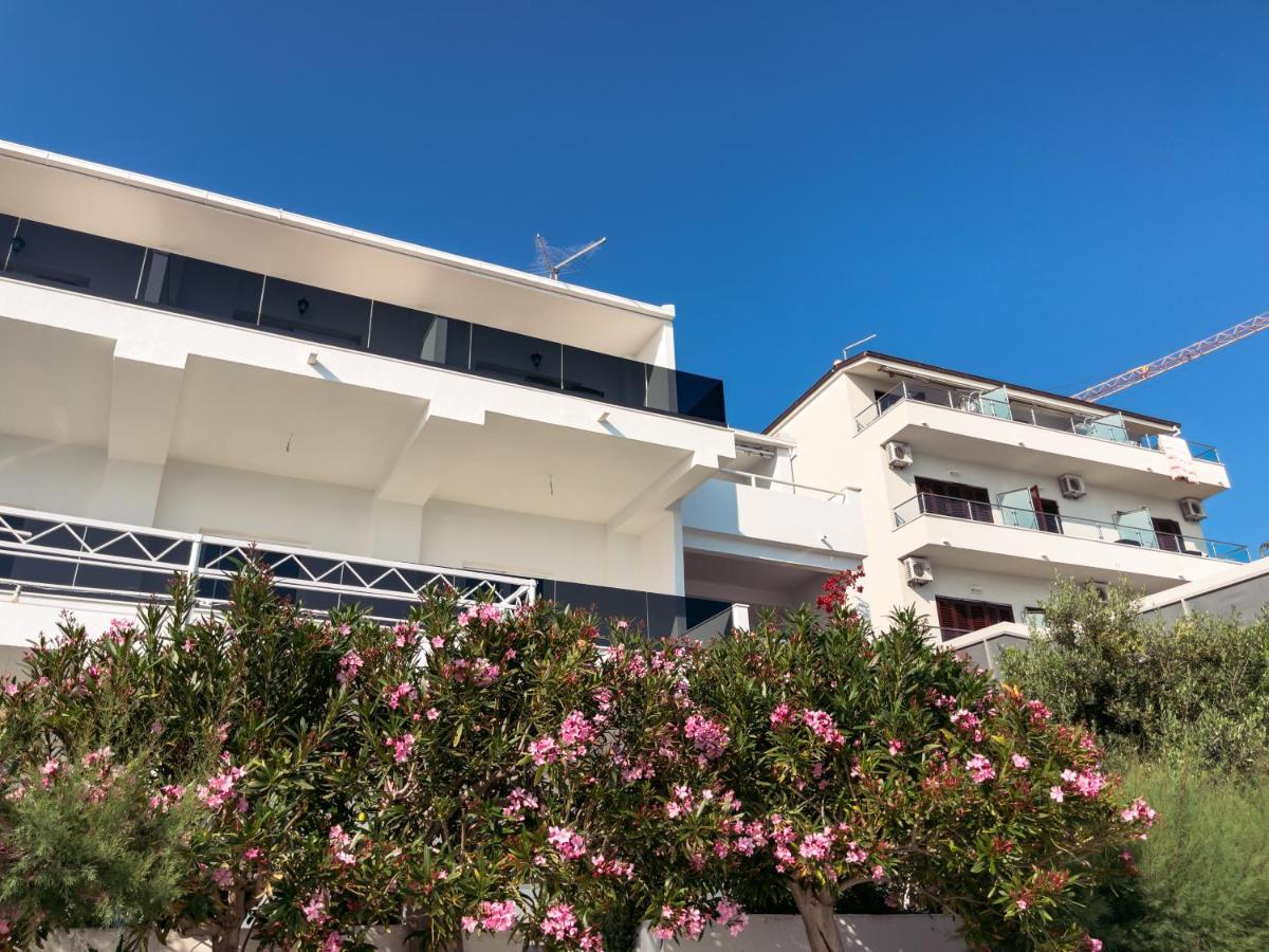 Apartments Goro Podstrana Dış mekan fotoğraf