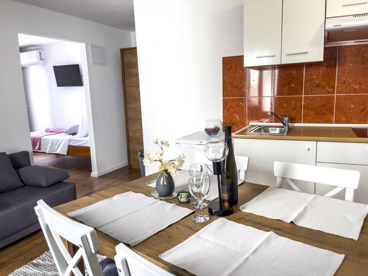Apartments Goro Podstrana Dış mekan fotoğraf